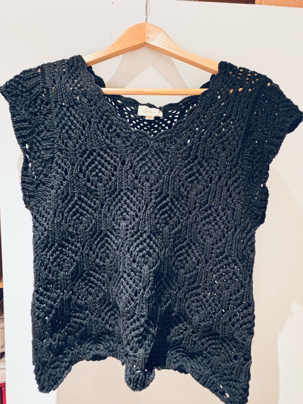 NWT Elan Black Crochet V-Neck Cap Sleeve Knit Top S-M (read for sizing details)